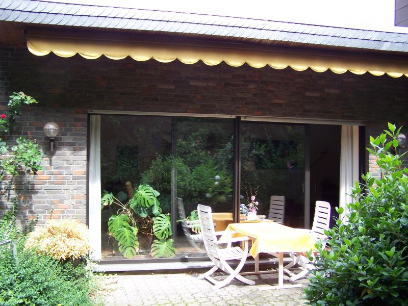 Terasse zum Wohnzimmer Bungalow Krefeld