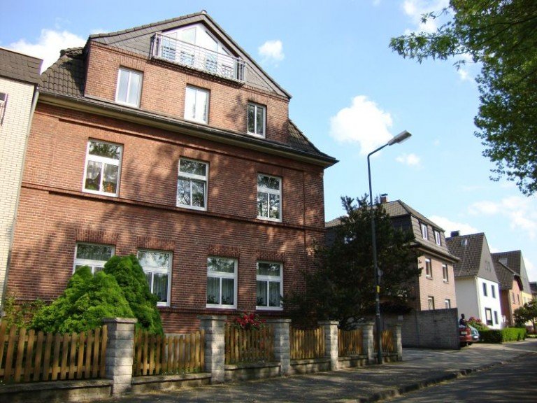 Frontansicht Meerbusch Mehrfamilienhaus Renditeobjekt in Meerbusch