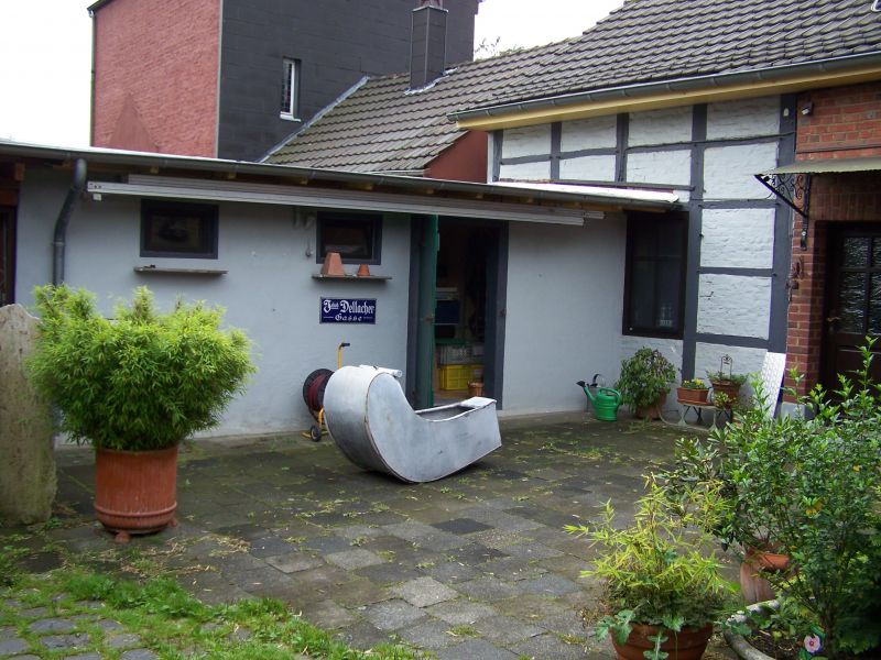 Nebengeb�ude Hof rechts Haus J�chen