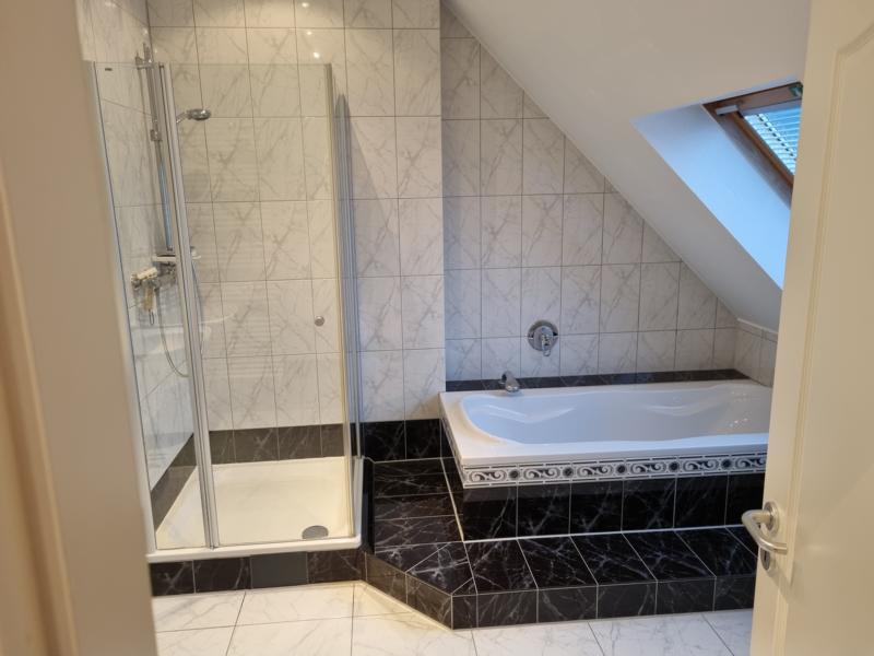 Ansicht 2, Bad DG Wohnung Stolberg