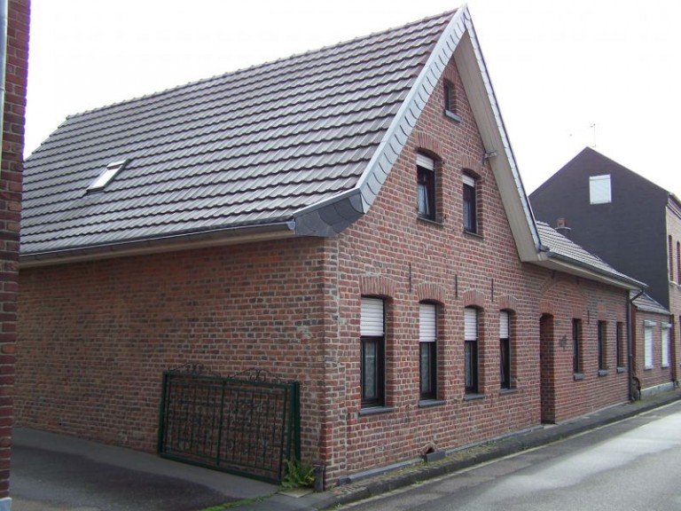 Front von links J�chen Haus Individuelles, sch�n renoviertes Haus in ruhiger Lage